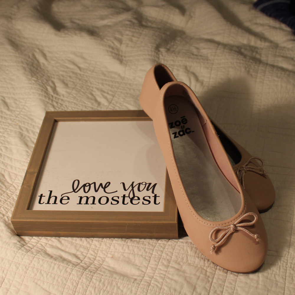 Zoe & Zac Light Pink Girls Ballet Flat 4.5